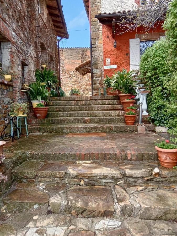 Morelli House Guest House Montalbo Exterior photo